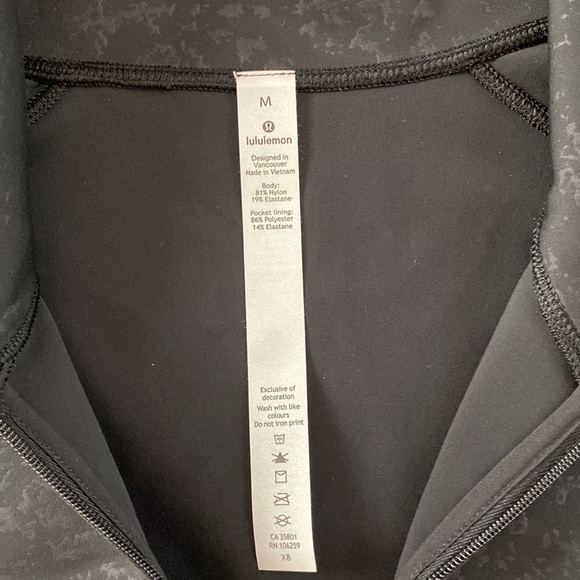 lululemon Run to Reset 1/2 Zip Black Size Medium NWT - Picture 7 of 7